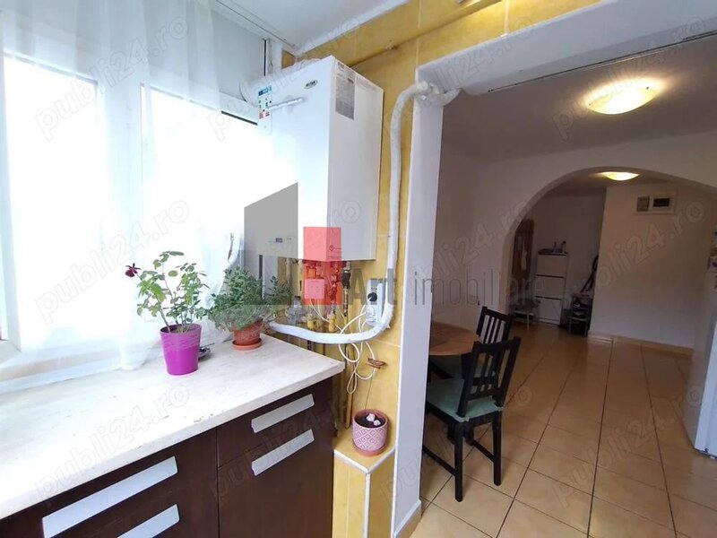Berceni, Oltenitei, vanzare apartament 3 camere, centrala.