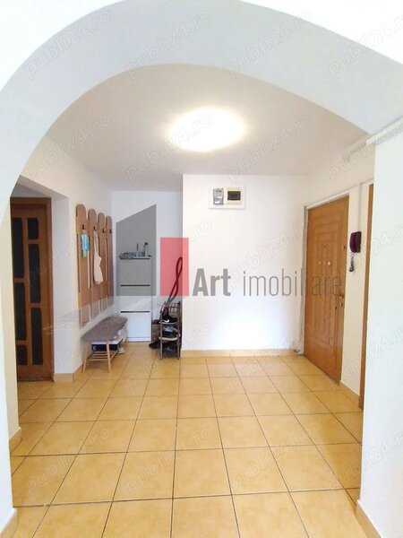 Berceni, Oltenitei, vanzare apartament 3 camere, centrala.